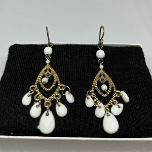 Gold and white tier earrings